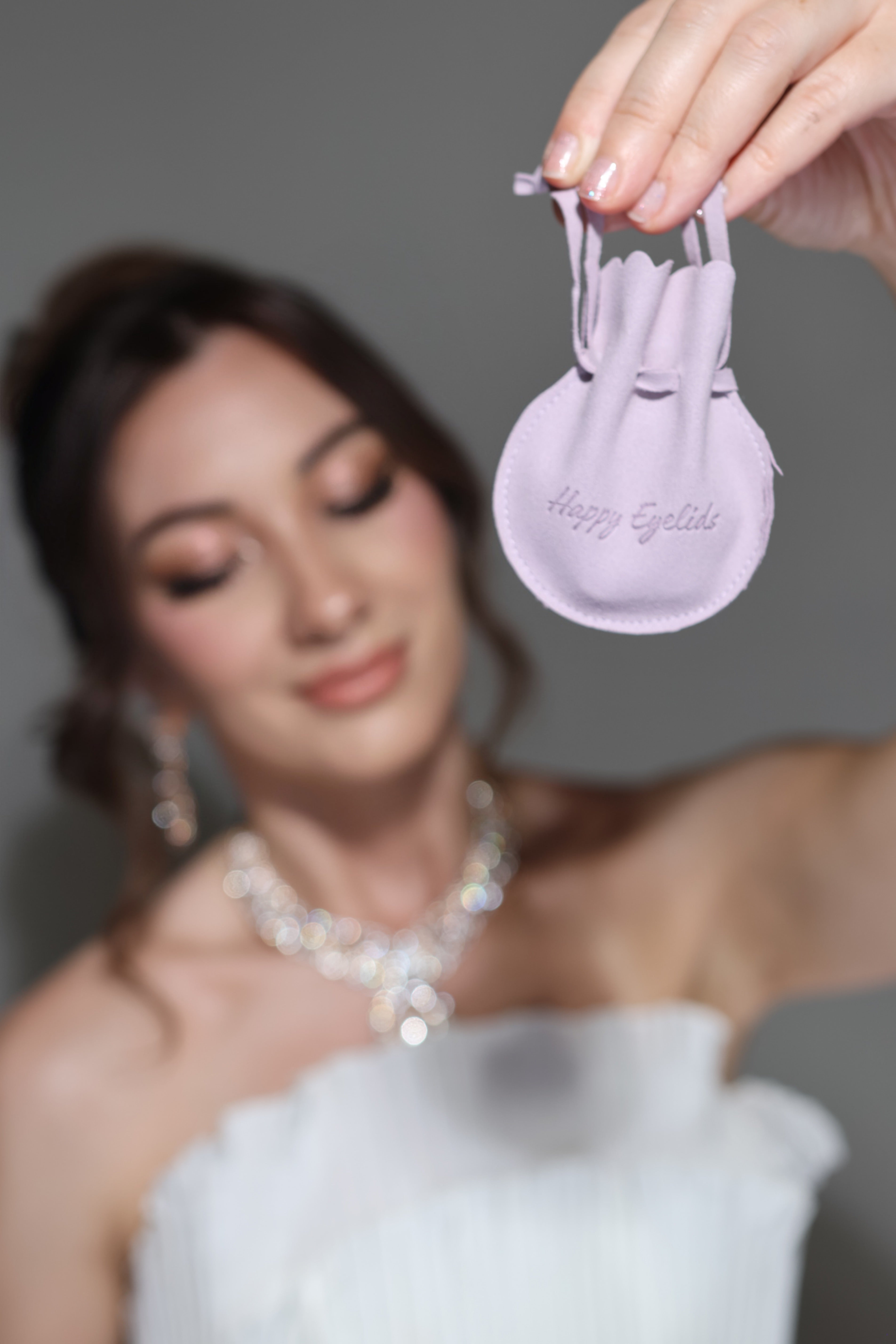 “SPARKLING WATERFALL” SINGLE EYESHADOW | BRIDAL EDITION