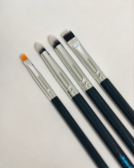 “EYELINER EXPERT” EYE BRUSH SET