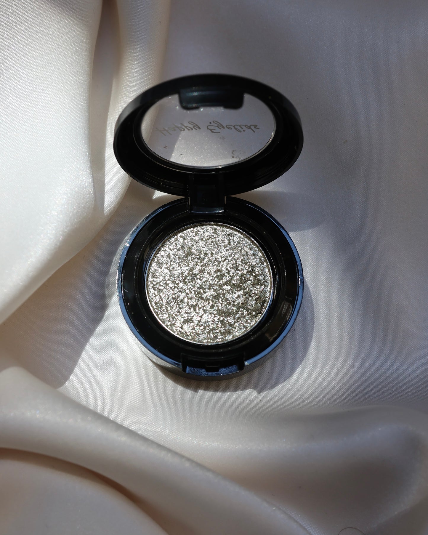 “SPARKLING WATERFALL” SINGLE EYESHADOW | BRIDAL EDITION