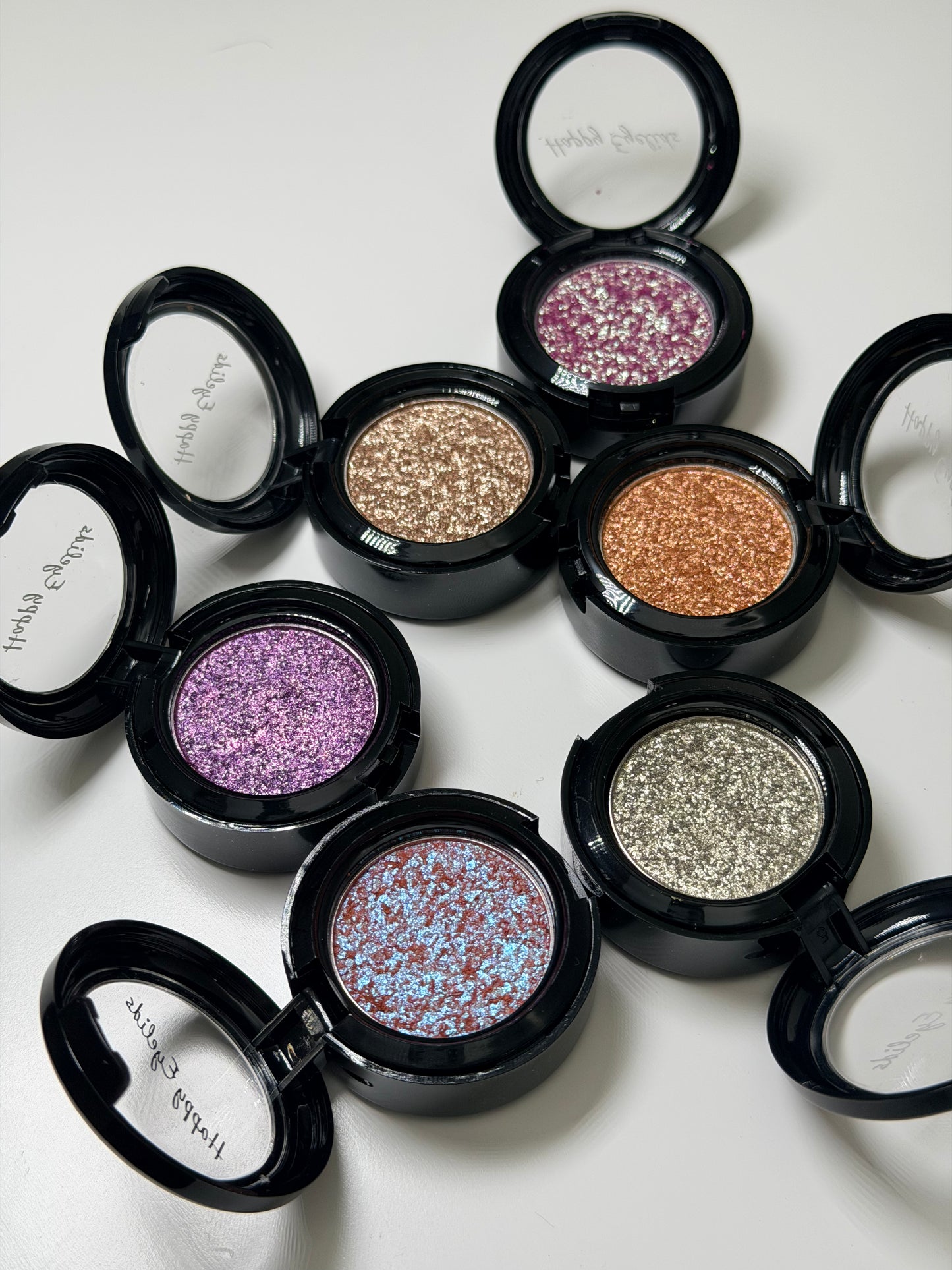 “REGALIA BEAM” MULTICHROME SINGLE EYESHADOW